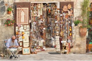 local souvenir shop